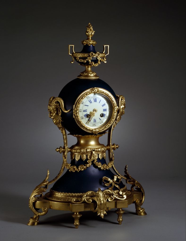 图片[2]-Bronze Plated Blue Porcelain Trophy Clock-China Archive